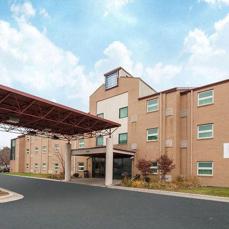 Travelodge By Wyndham Romulus Detroit Airport Eksteriør bilde