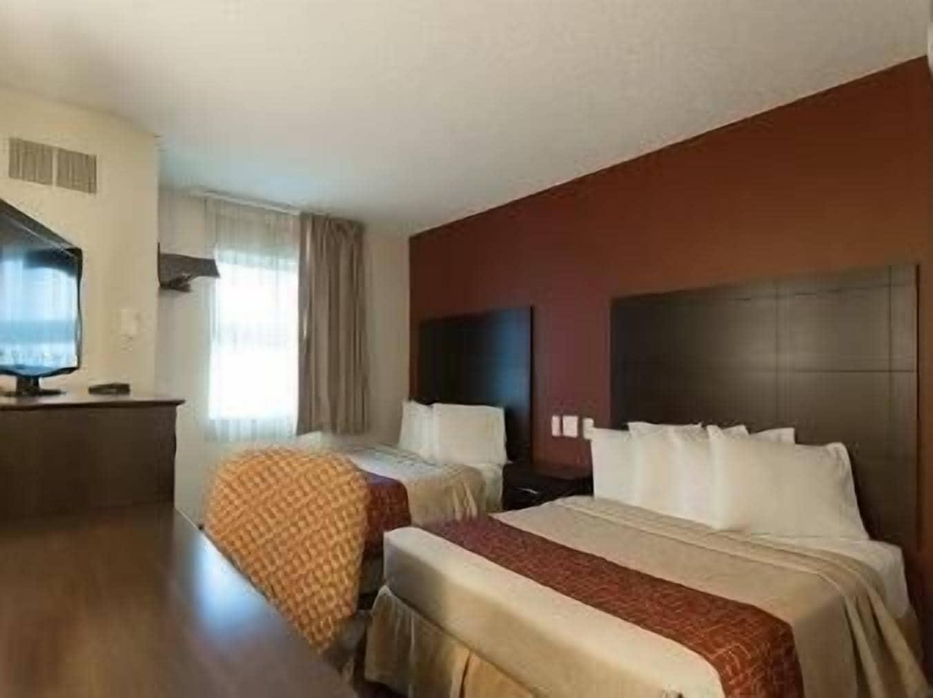 Travelodge By Wyndham Romulus Detroit Airport Eksteriør bilde
